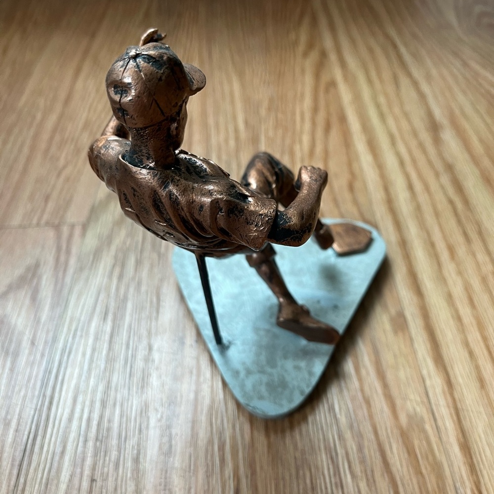 Statue - Picture 13 of 14